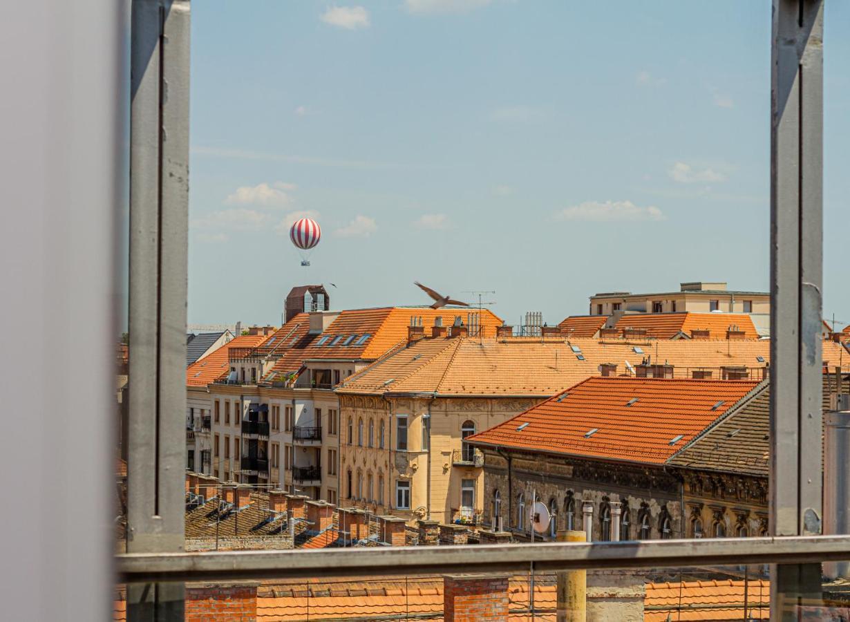 Luxury Apartment With Balcony In Downtown Budapeşte Dış mekan fotoğraf