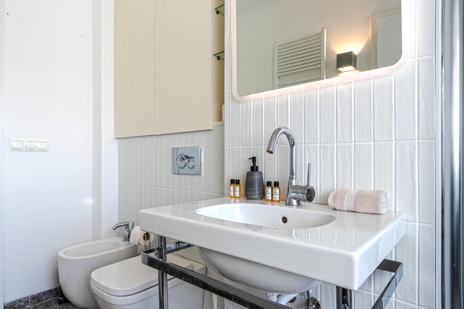 Luxury Apartment With Balcony In Downtown Budapeşte Dış mekan fotoğraf